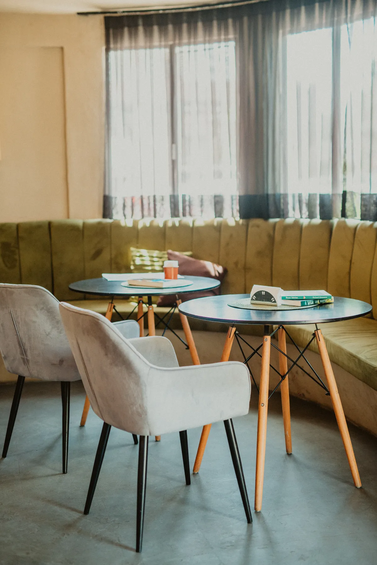 Giardini Café — Ambiente